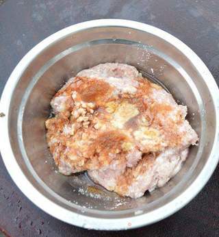 胡萝卜木耳蒸饺的做法步骤:4