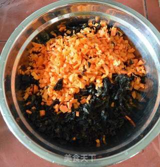 胡萝卜木耳蒸饺的做法步骤:5