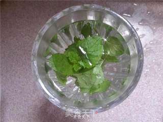 薄荷柠檬茶的做法步骤:2