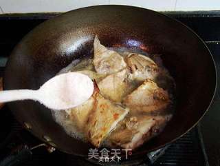 蒜子红烧小鲳鱼的做法步骤:6