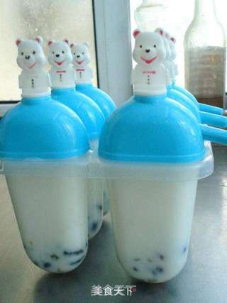 蜜豆牛奶冰棒的做法步骤:6