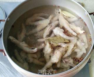泡椒凤爪的做法步骤:4