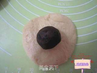 豆沙香酥粒面包的做法步骤:4