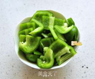 鲜香滑嫩的超级经典下饭菜【黄焖鸡】的做法步骤:3
