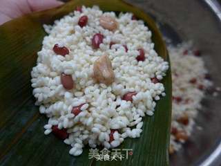 花生米红豆糯米粽的做法步骤:6