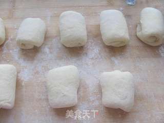 柔软好吃--花朵红豆面包的做法步骤:6