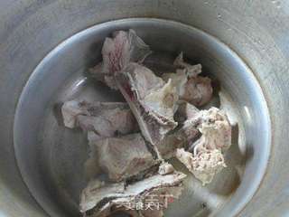 肉骨冬瓜汤的做法步骤：4