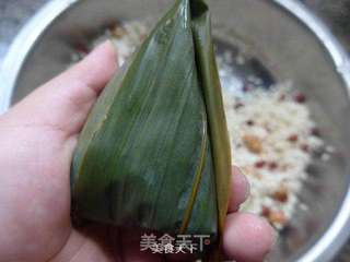 花生米红豆糯米粽的做法步骤:7