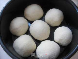 柔软好吃--花朵红豆面包的做法步骤:9