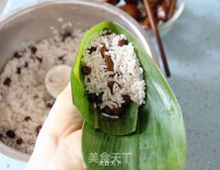甜蜜的红豆蜜枣粽的做法步骤:9