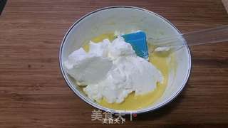 葡萄干戚风蛋糕的做法步骤:11