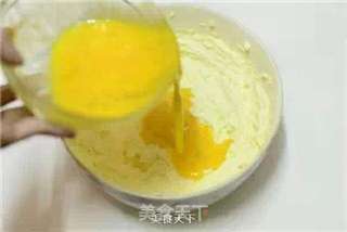 让你味蕾飞起来的橙汁小蛋糕的做法步骤:2