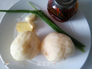 凉拌土豆丝的做法步骤：1