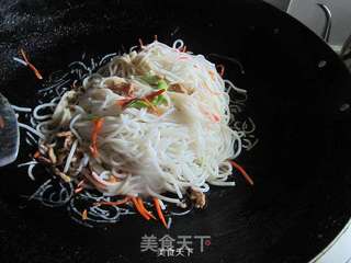 三丝炒米粉的做法步骤:8