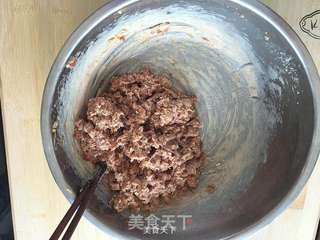 牛肉圆葱小笼包的做法步骤:8