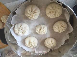 牛肉圆葱小笼包的做法步骤:17