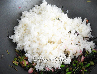 苋菜炒米饭的做法步骤:7