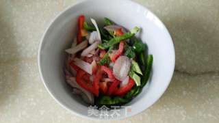 奥尔良鸡肉披萨的做法步骤:4