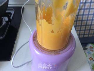 芒果西瓜双色果汁的做法步骤:4