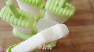 香蕉牛奶冰棒的做法步骤:7
