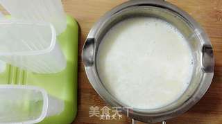 香蕉牛奶冰棒的做法步骤:3