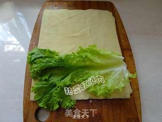 麻辣贝裙豆皮卷的做法步骤:5