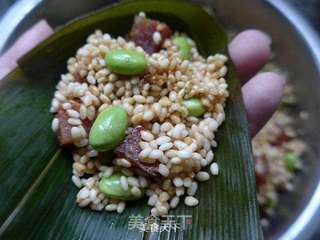 毛豆麻辣香肠糯米粽的做法步骤:9