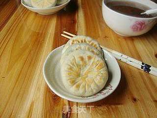 【韭菜鸡蛋馅饼】家常的才美味的做法步骤:13