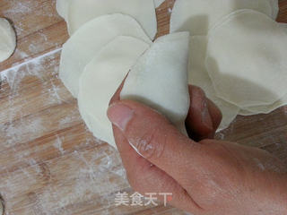 黄须菜肉馅饺子的做法步骤:30
