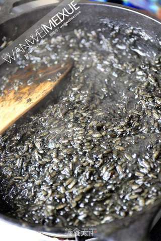 墨鱼汁海鲜饭的做法步骤:15