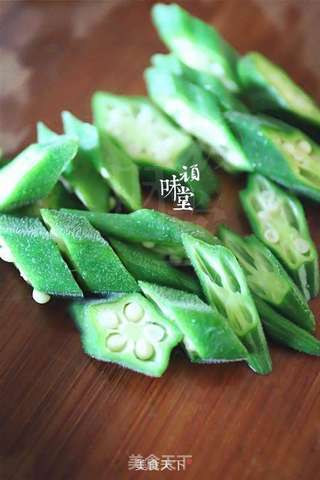 秋葵山药拌冷豆腐的做法步骤:7