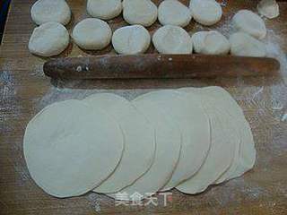 【韭菜鸡蛋馅饼】家常的才美味的做法步骤:8