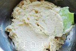 杏仁牛油小花曲奇的做法步骤:6