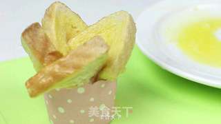吐司鸡蛋盅的做法步骤:3