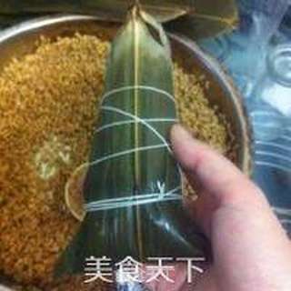 蛋黄肉粽的做法步骤:16