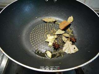 红烧肉煲---红烧肉不油腻做法的做法步骤:4