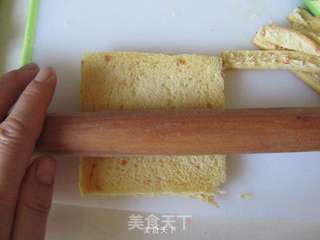 火腿牛油果吐司卷的做法步骤:4