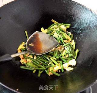 蒜苔炒鸡蛋的做法步骤:8