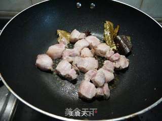 红烧肉煲---红烧肉不油腻做法的做法步骤:5