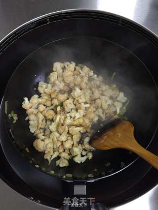 木耳炒菜花的做法步骤:4