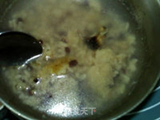 红豆腊肉粽子粥的做法步骤:6