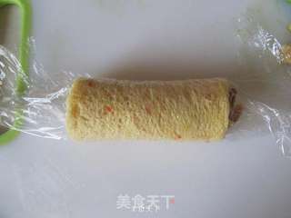 火腿牛油果吐司卷的做法步骤:7