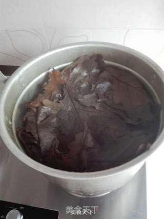菠萝叶粽子的做法步骤:2