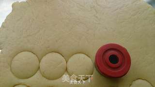 【牛奶穿孔小饼干】趣味十足的做法步骤:6