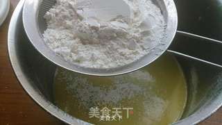 【牛奶穿孔小饼干】趣味十足的做法步骤:4