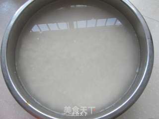 红豆蜜枣粽子的做法步骤:2
