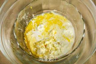 奶酪戚风蛋糕(烤箱怎样做戚风蛋糕)的做法步骤:2