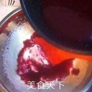 树莓慕斯蛋糕( 泡澡娃娃版)的做法步骤:6