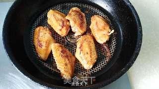奥尔良煎鸡翅---平底锅鸡翅一样美味的做法步骤:7