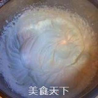 树莓慕斯蛋糕( 泡澡娃娃版)的做法步骤:5